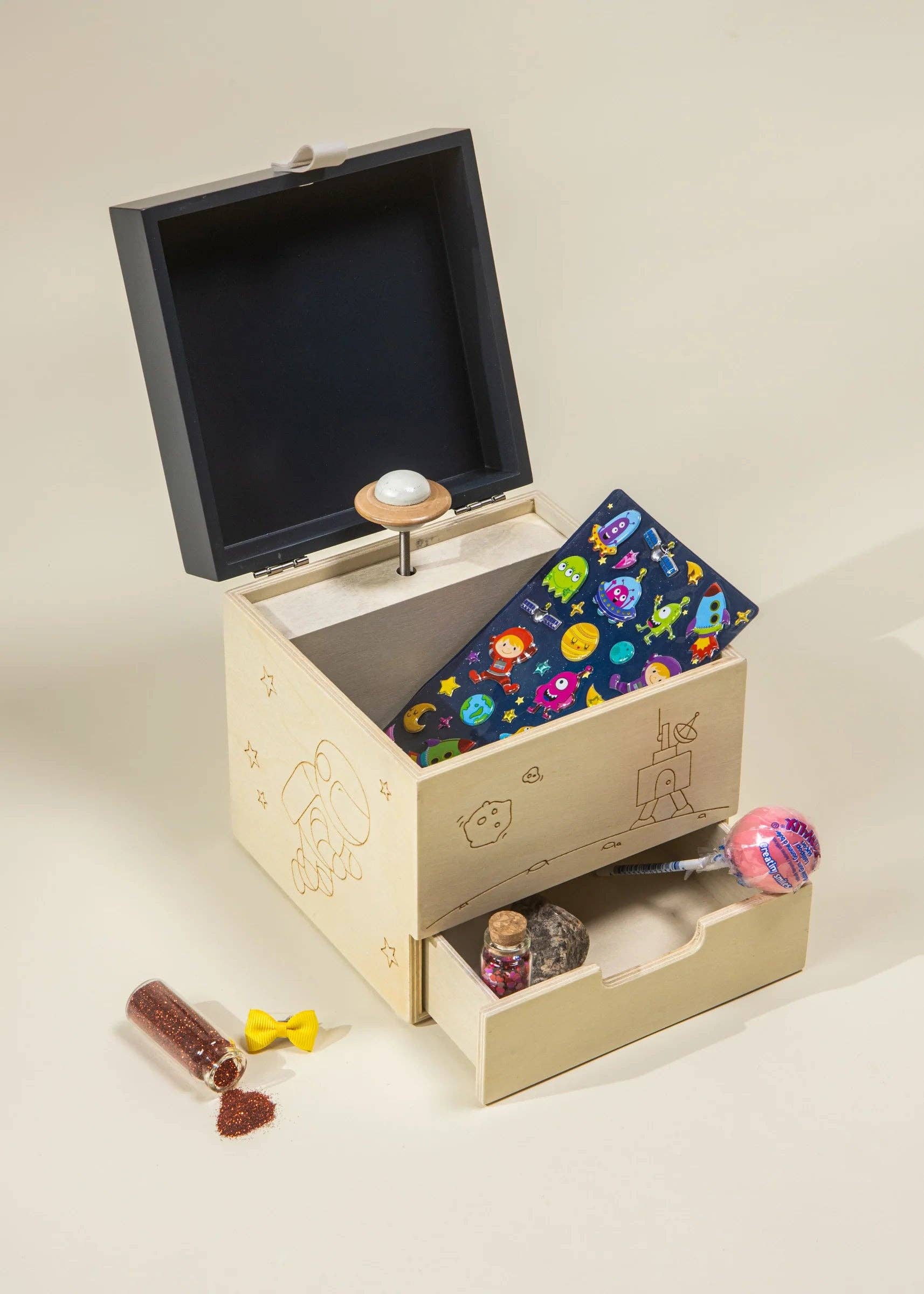 Wooden Music Box Space | With planet and Moonlight Sonata melody
