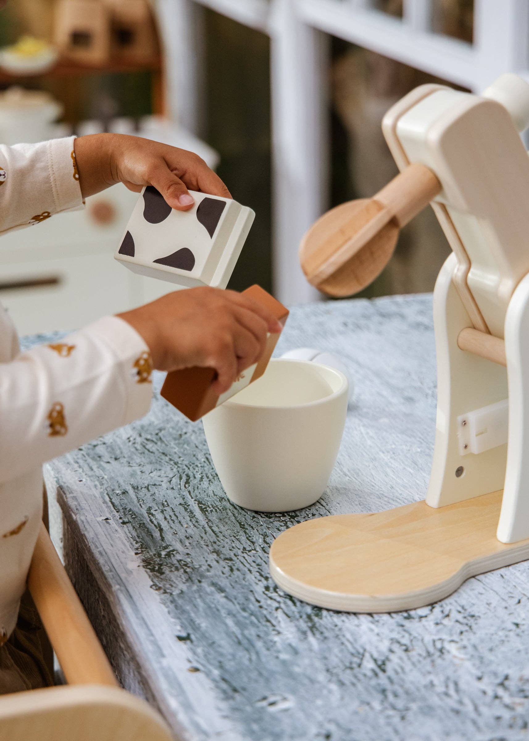 Houten Standmixer Speelset | Realistische mixer met melkpak, meel en ei