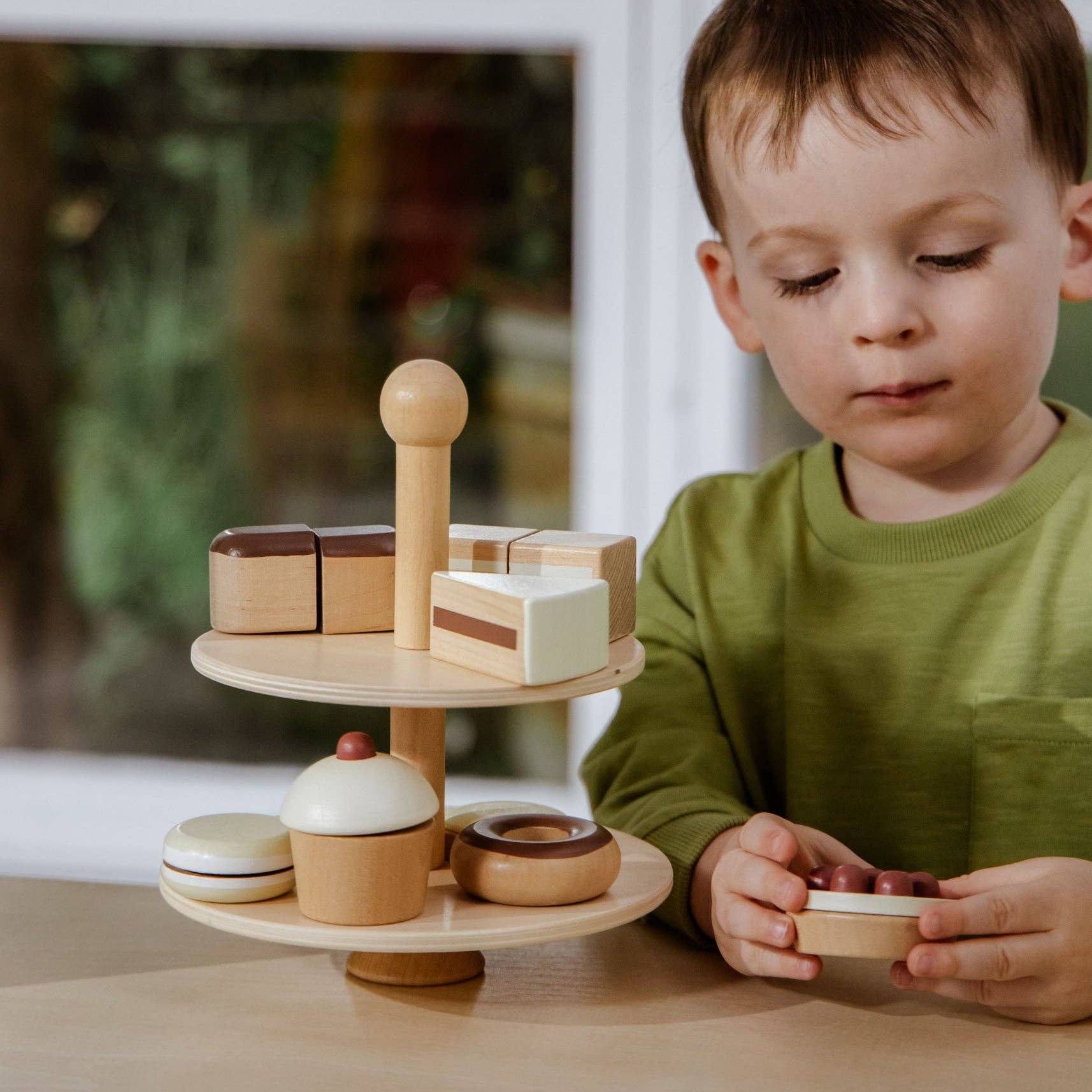 Houten Desserttoren | Speeltoren met 8 kleurrijke zoete lekkernijen