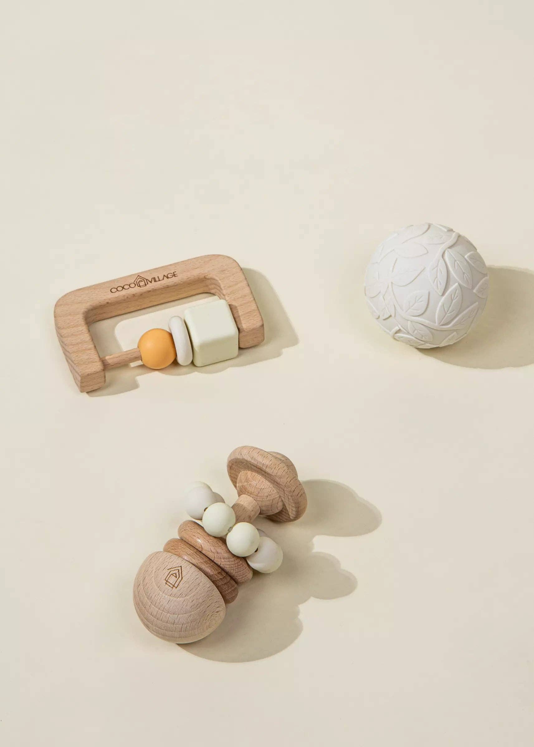 Baby First Toys Geschenkdoos | Met rammelaar, sensorisch boek en stapelspeelgoed