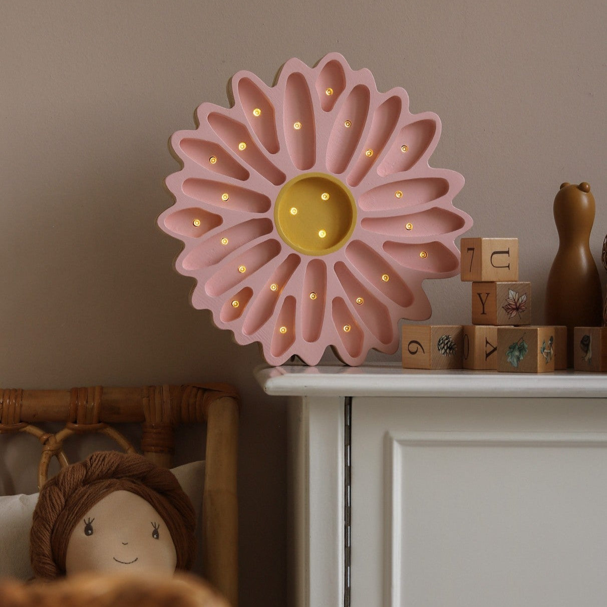 Little Lights Daisy Lamp